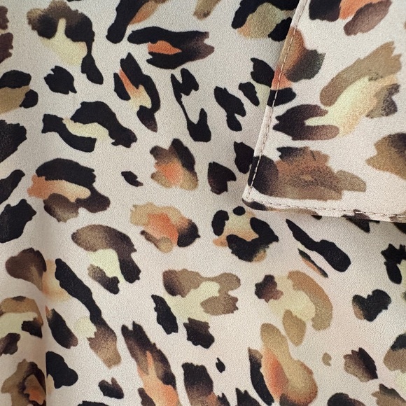 Cabi Lynx Leopard Print Women's Top - Multicolor - Picture 3 of 6